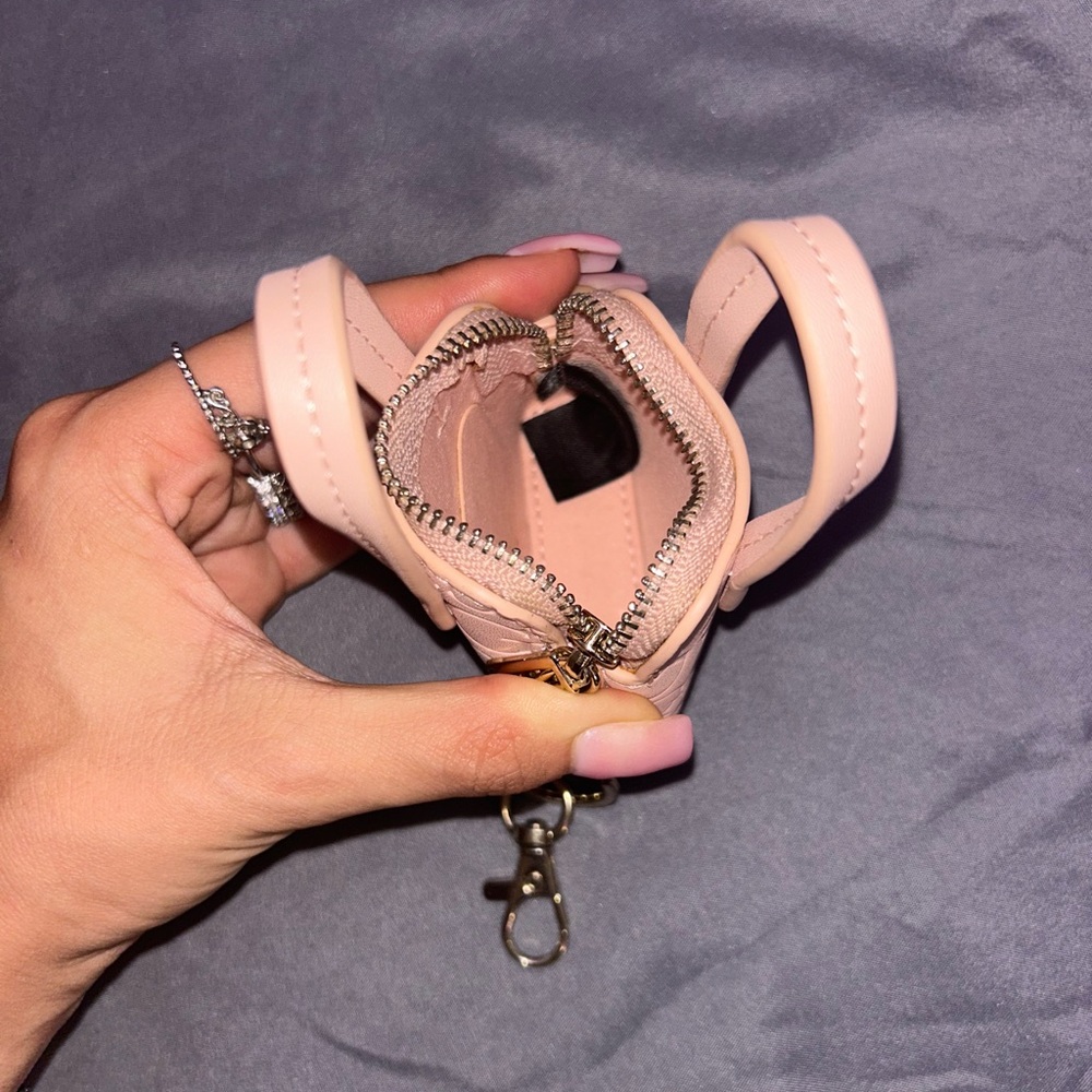 Keychain - Picture 4 of 4